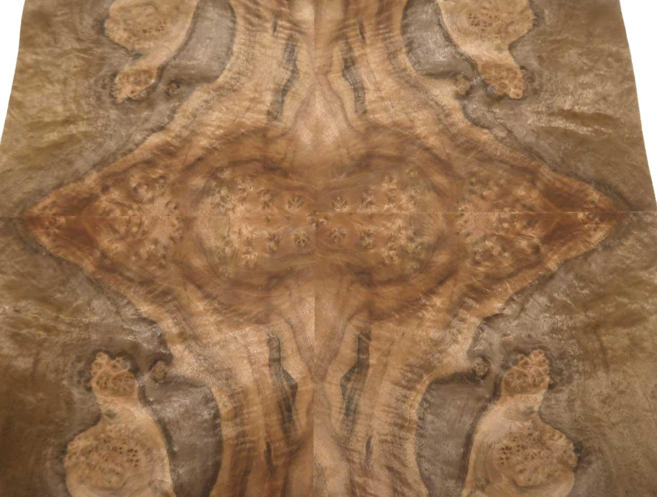 Nussbaum Wurzelholz Furnier Intarsien 23x22-23cm 23 Blätter