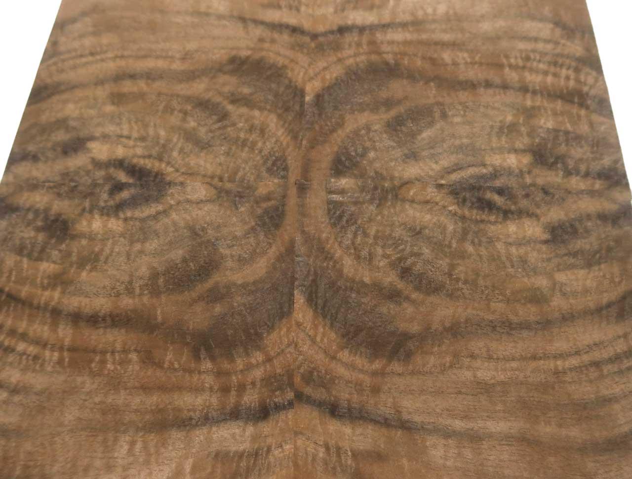 Nussbaum Wurzelholz Furnier Intarsien 23x19cm 24 Blätter